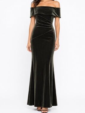 Xscape Green Velvet‎ Off Shoulder Gown